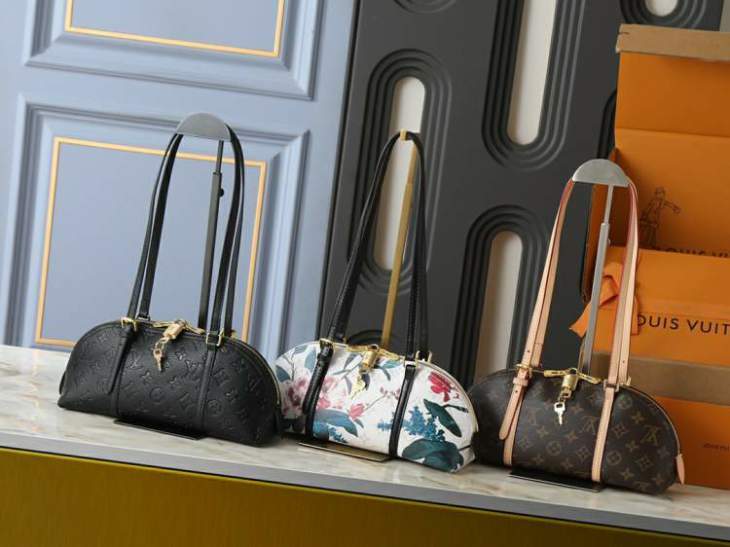 Picture of Louis Vuitton Handbags _SKUfw215337650fw
